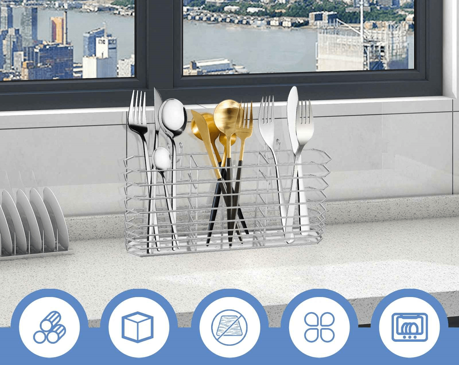 range couvert argent sur comptoir fenetre noire