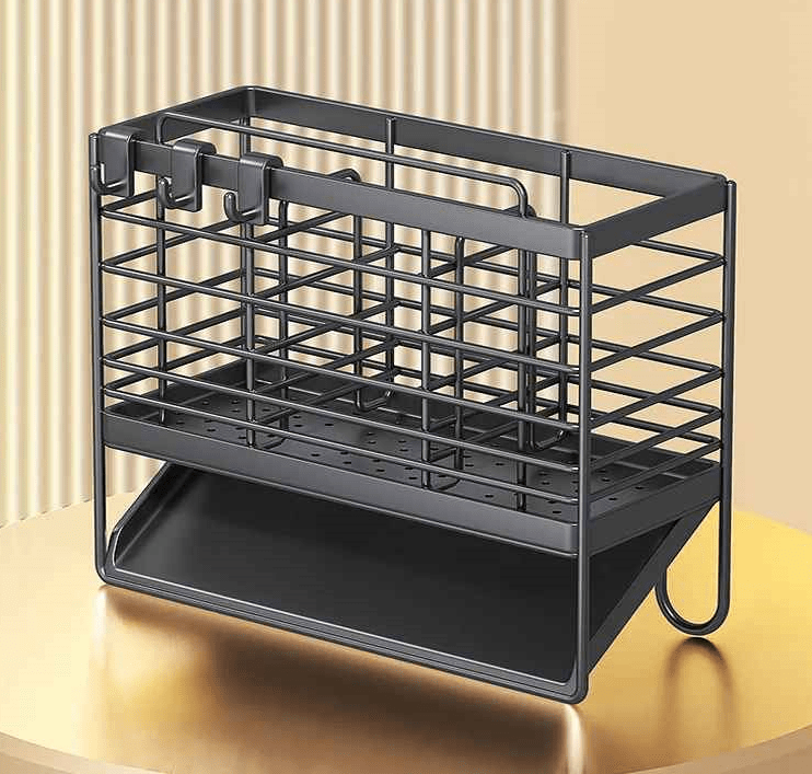 range couvert murale vide noir sur comptoir