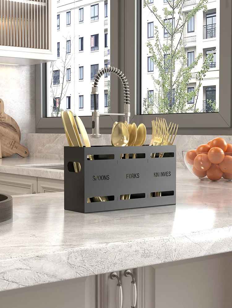 range couvert range couvert fenetre tomates