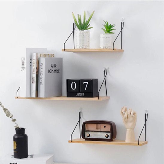 trois grandeur etagere
