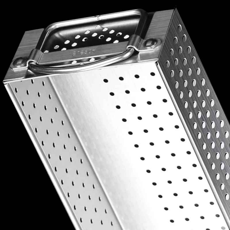 vue rapprochee range couvert acier